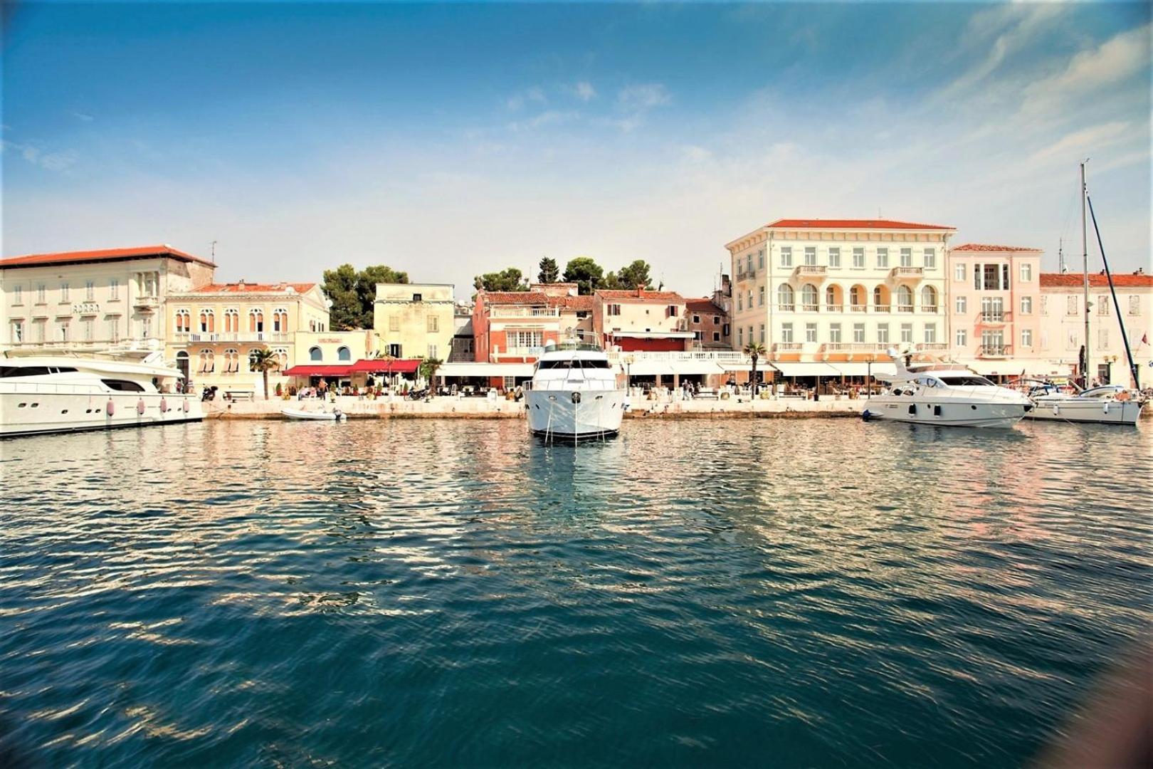Hotel App. Fiorela à Poreč Extérieur photo