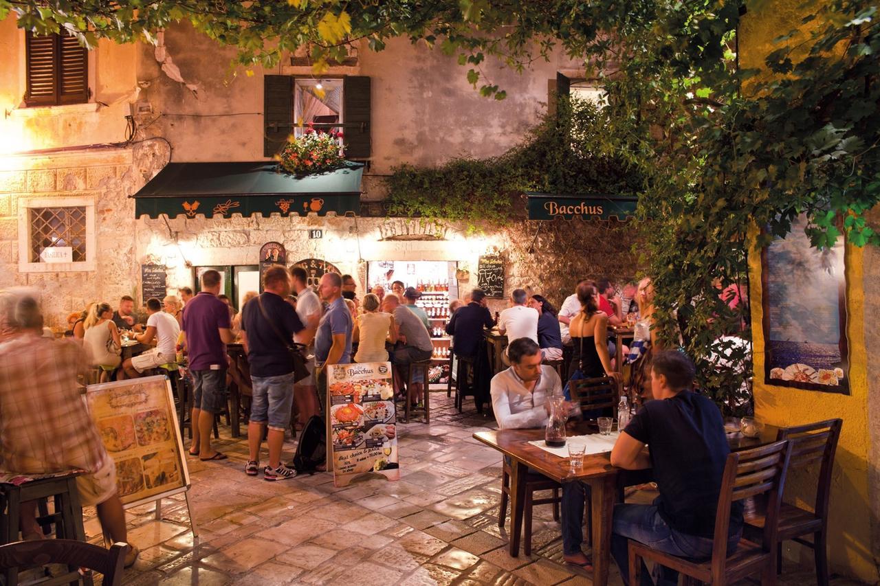 Hotel App. Fiorela à Poreč Extérieur photo